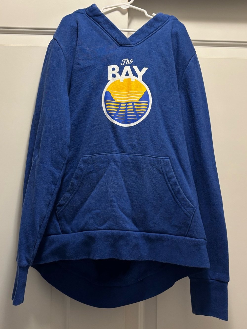 Golden State Warriors The Bay V neck Fanatics hoodie, size S